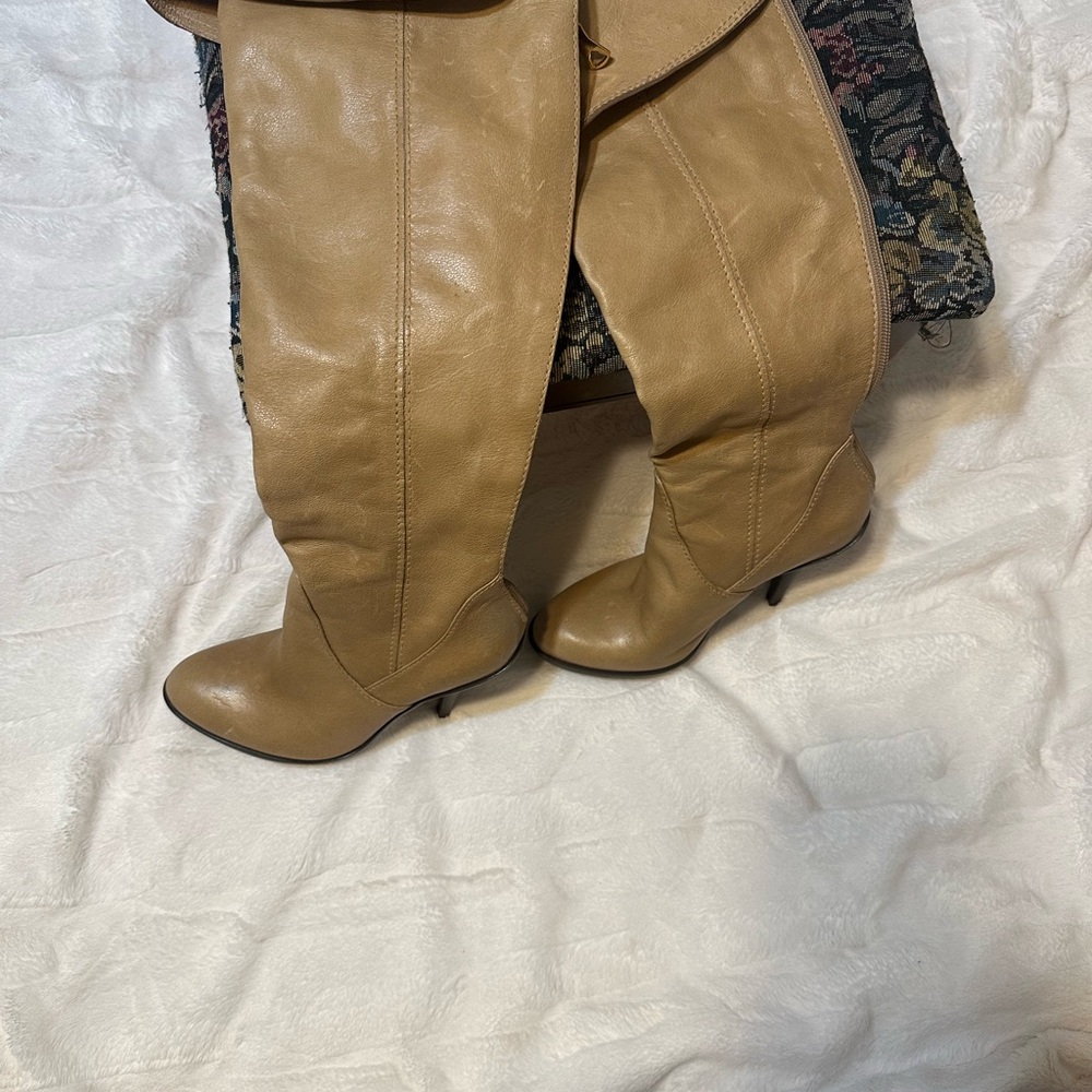 BCBGMAXAZARIA leather up to the knee boots size 6B